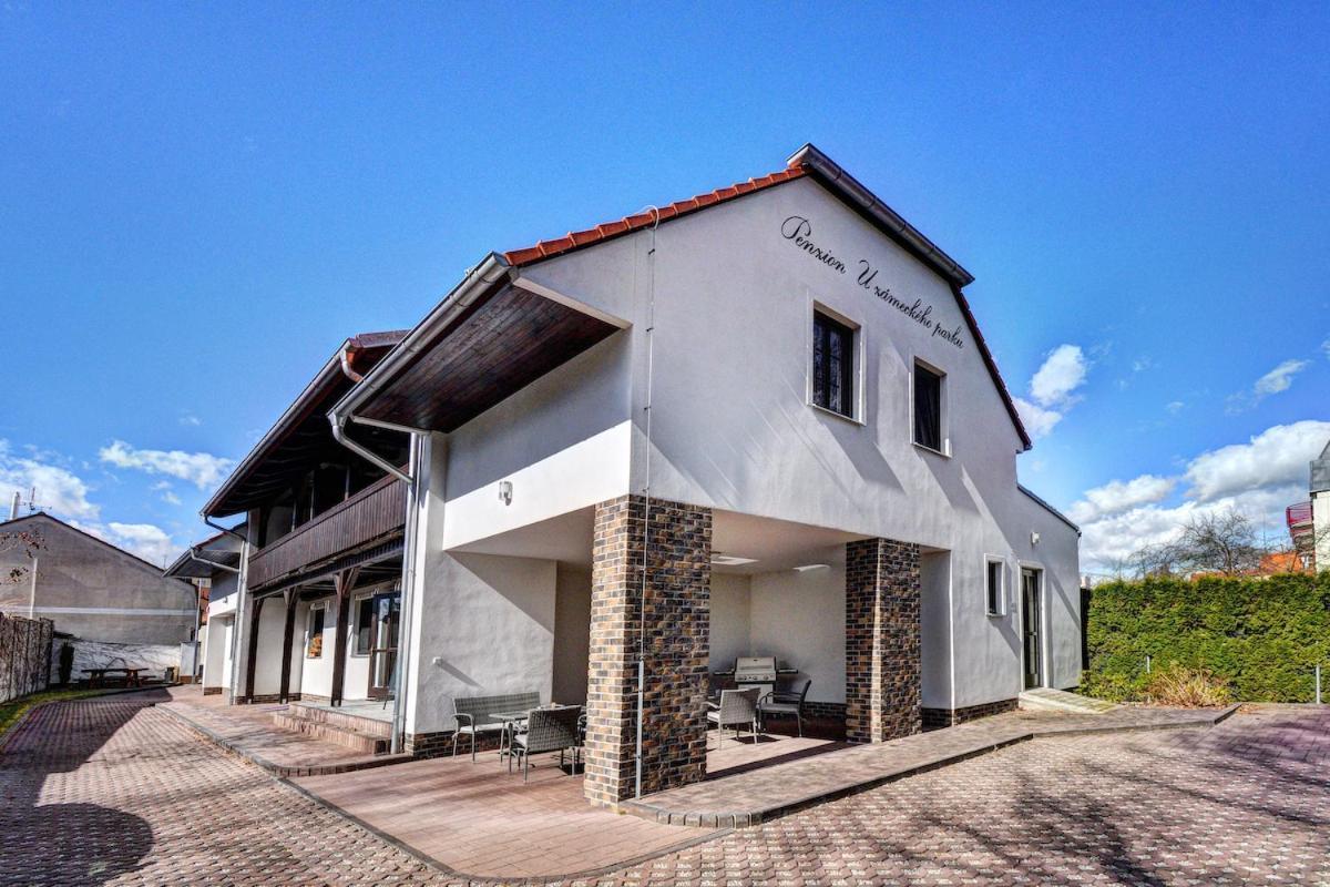 Penzion U Zameckeho Parku Třeboň Exterior foto